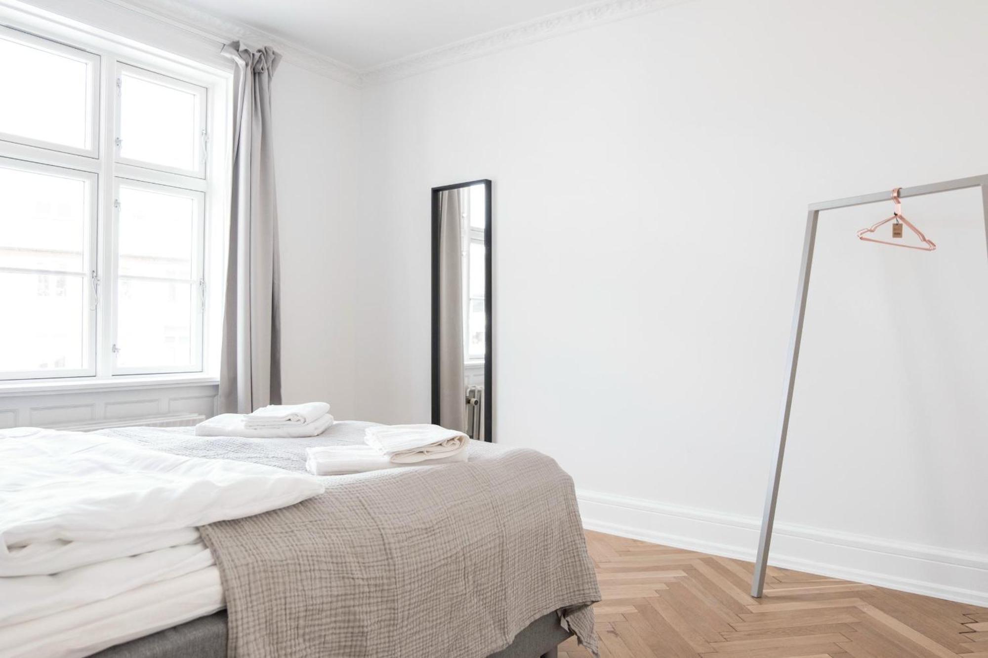 Beautiful 2-bed With Large Balcony Leilighet *