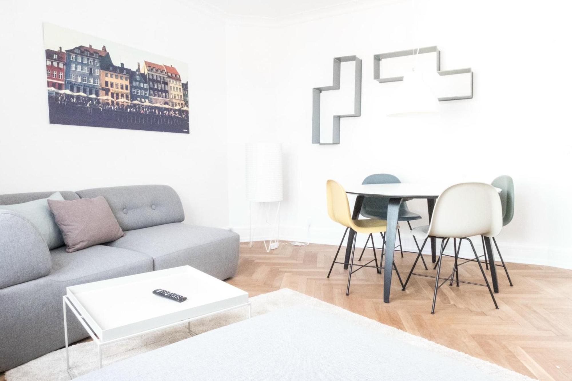 Beautiful 2-bed With Large Balcony Leilighet København